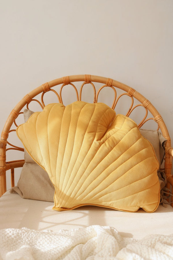 Honey Velvet Ginkgo Leaf Pillow