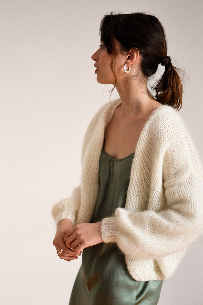 Mohair Bomber Cardigan, Off White Hand Knit, Chunky Knit Cardigan, Balloon  Sleeves, Soft Kid Mohair, Open Front Cardigan, Slouchy Cardigan – The  Fairnest